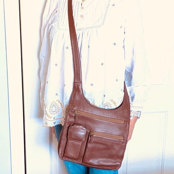 JP Ourse & Cie The Traveler Full Grain Leather Crossbody Messenger Bag - Picture 16 of 16